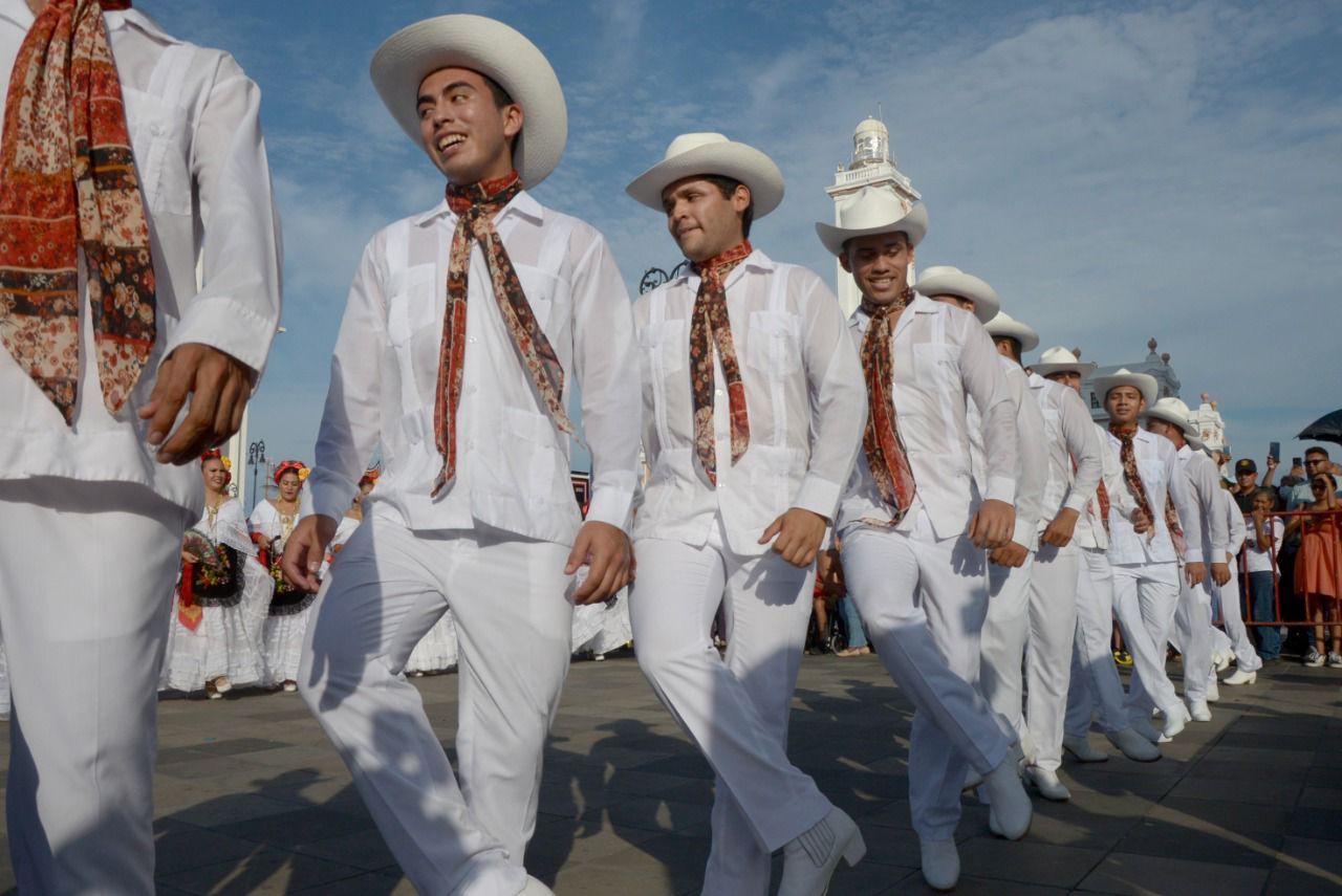 Hoy vestimos de alegría y tradición al Festival de Velas 2022: Alcaldesa Lobeira