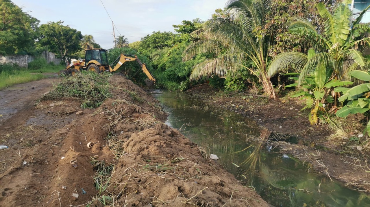Ayuntamiento de Coatzacoalcos toma medidas para evitar inundaciones