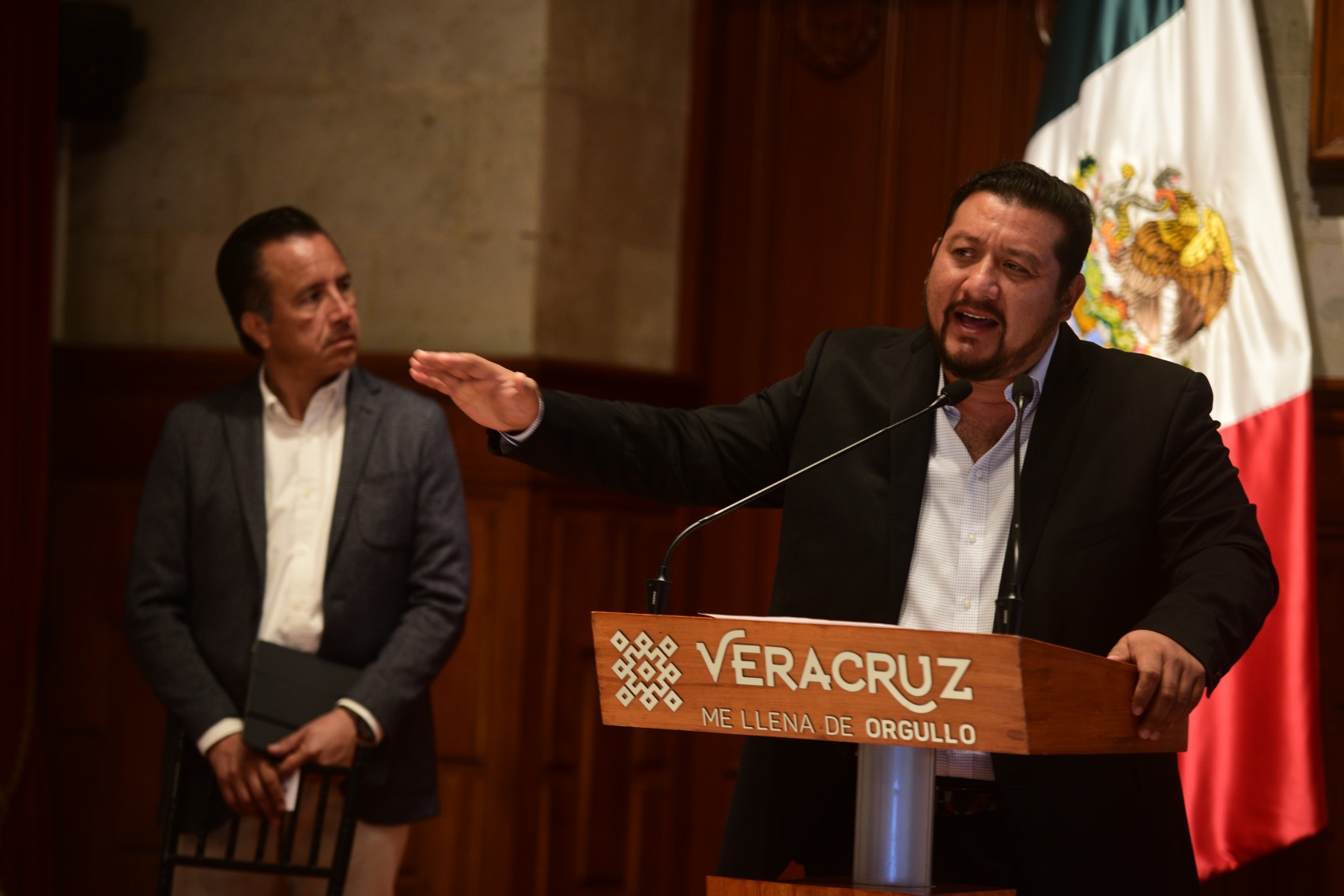 Procurador ambiental se defiende y asegura que no cobra moches