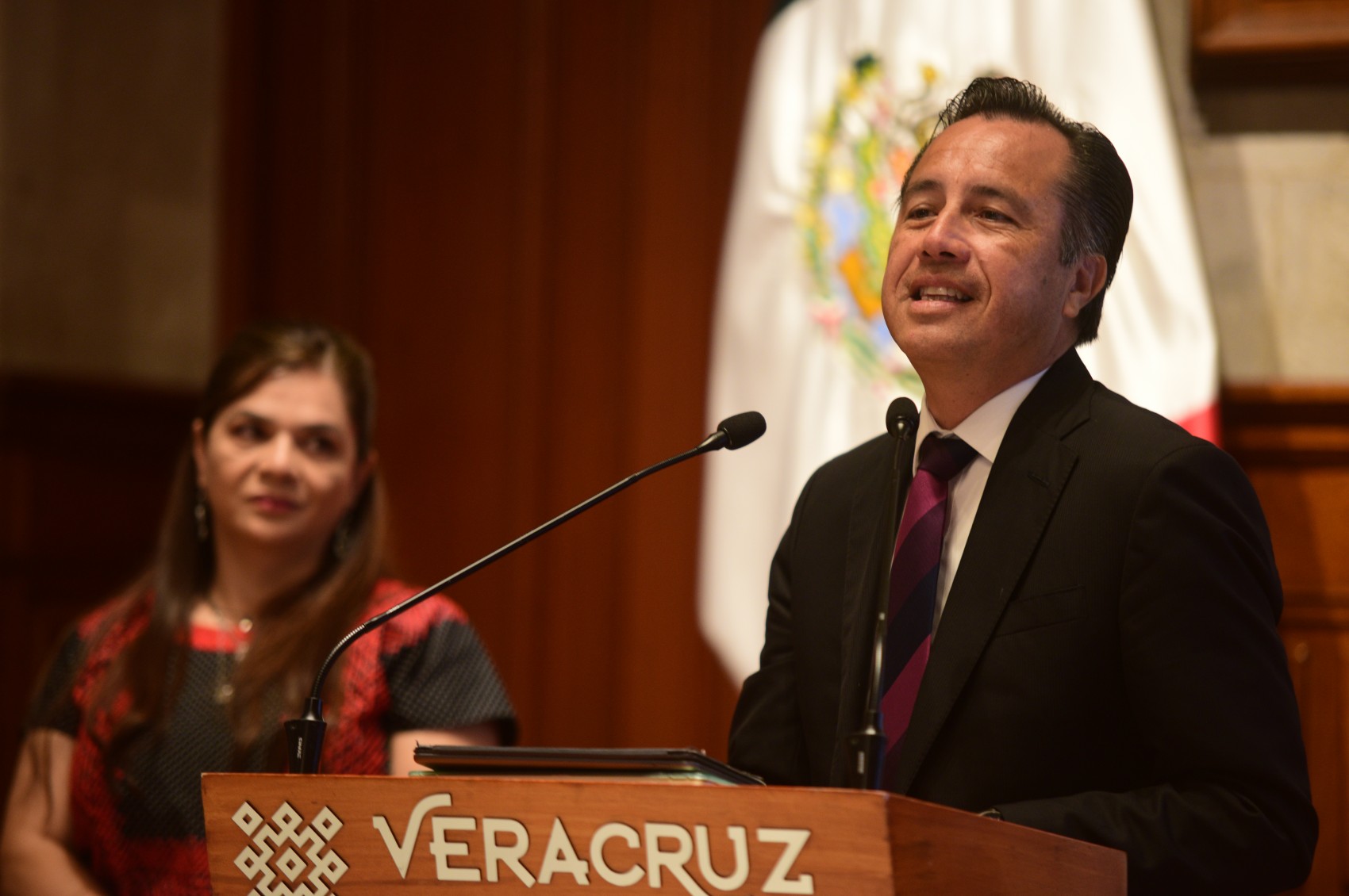 Cuitláhuac responde a comparativos con Duarte: No manchen