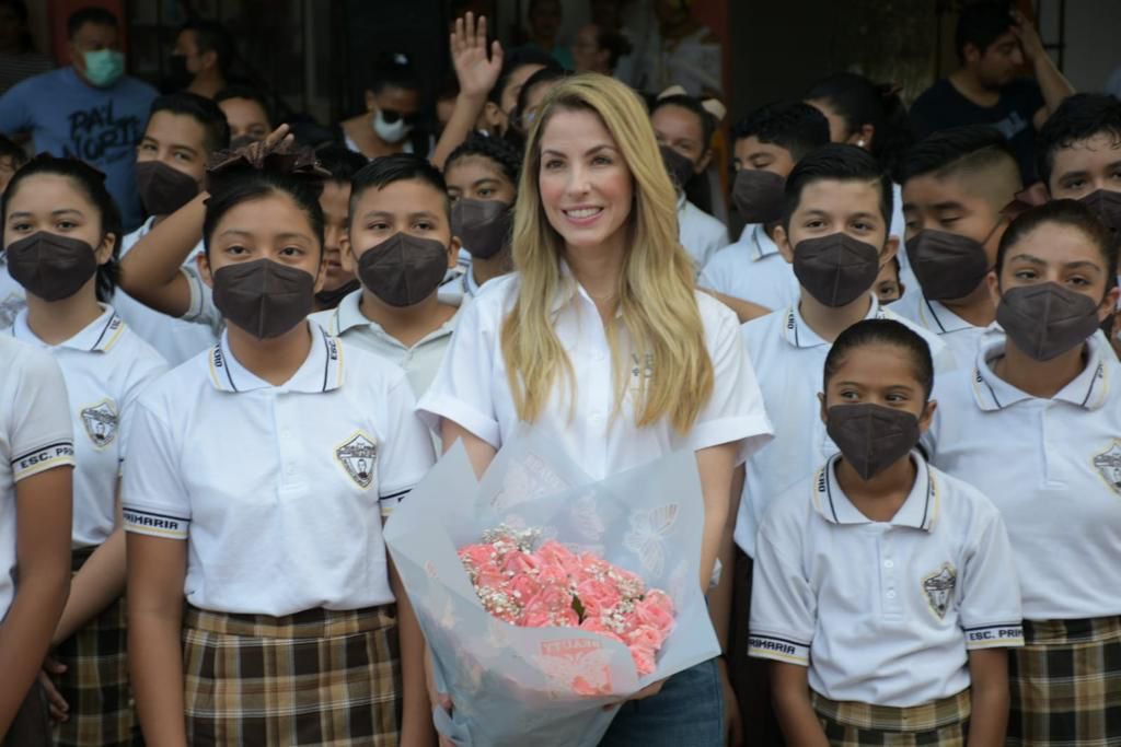 Propone alcaldesa de Veracruz reforzar seguridad en escuelas para evitar robos en vacaciones