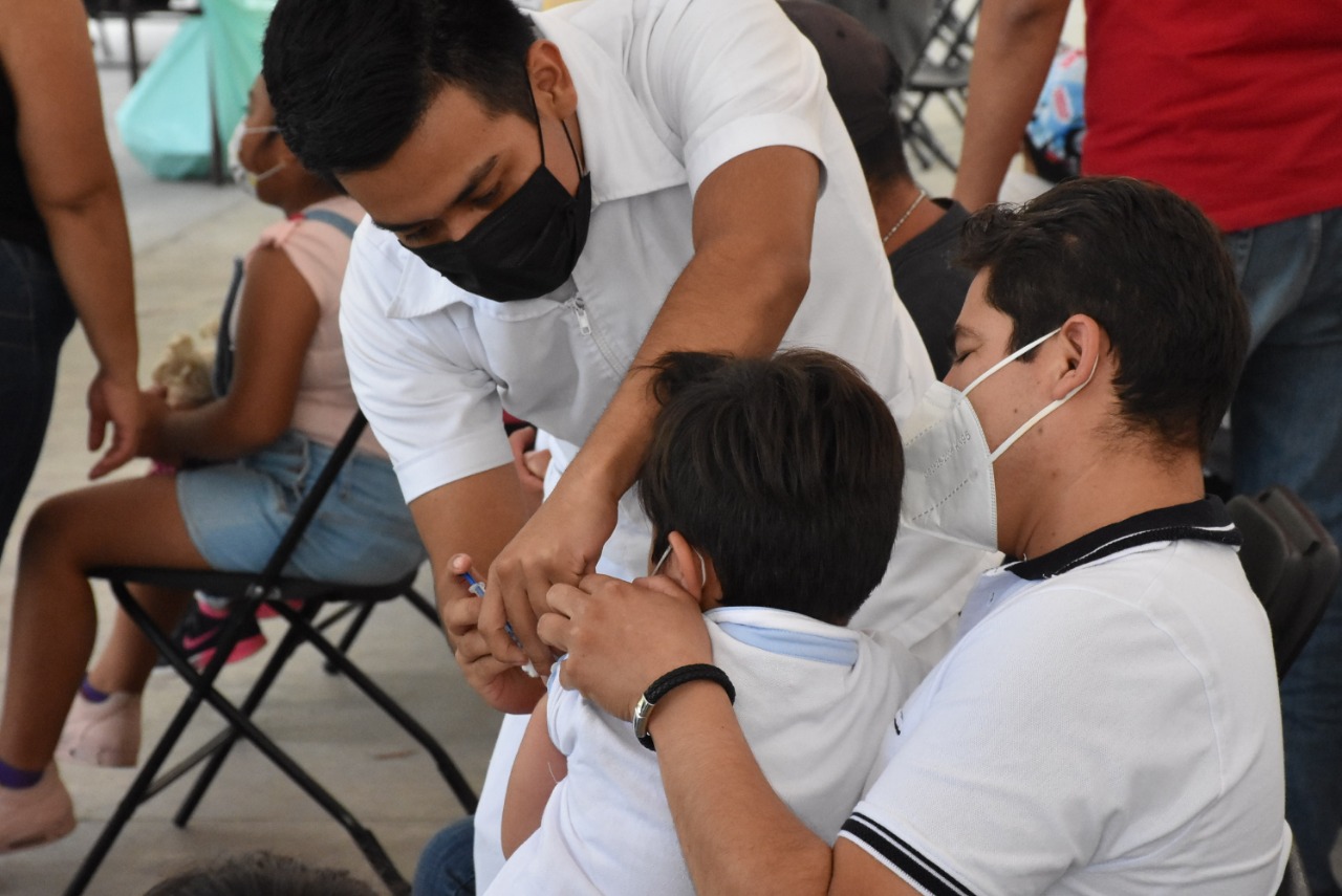 Jornada de vacunación para niños de 5 a 11 años en Nogales