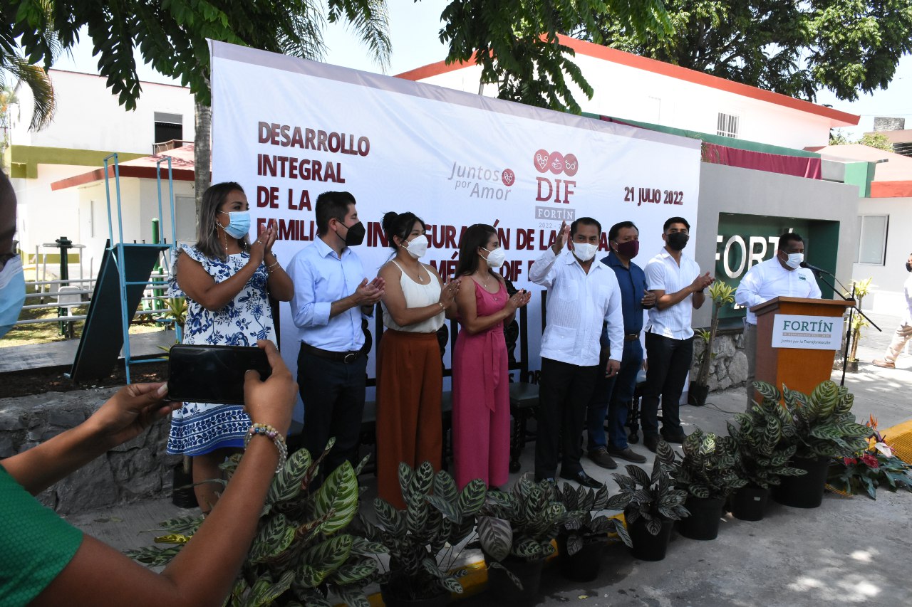 Inaugura alcalde Unidad Médica Municipal DIF en Fortín