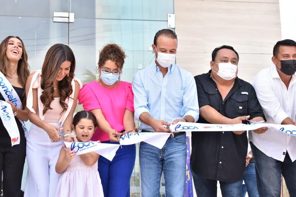 Inaugura Alcalde JM Unánue la exposición fotográfica Boca en buenas manos