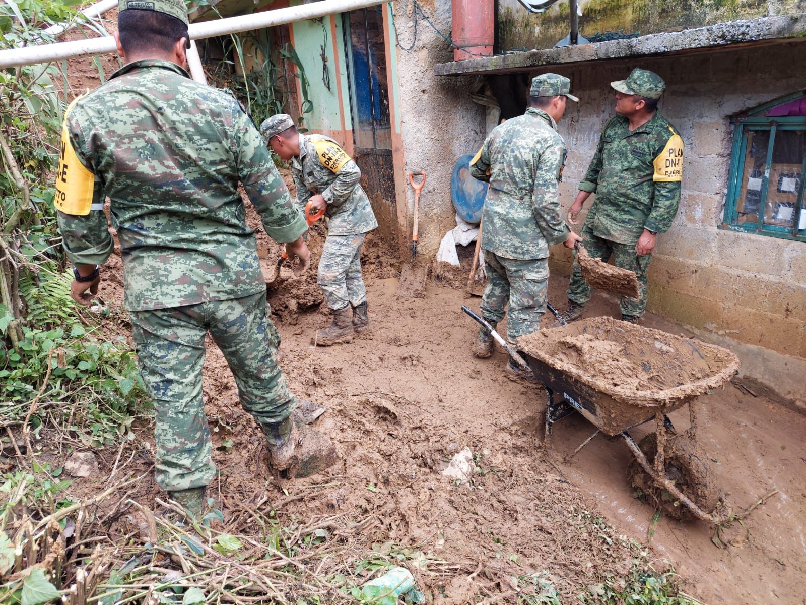 Sedena implementa Plan DNIII en Tequila por derrumbe