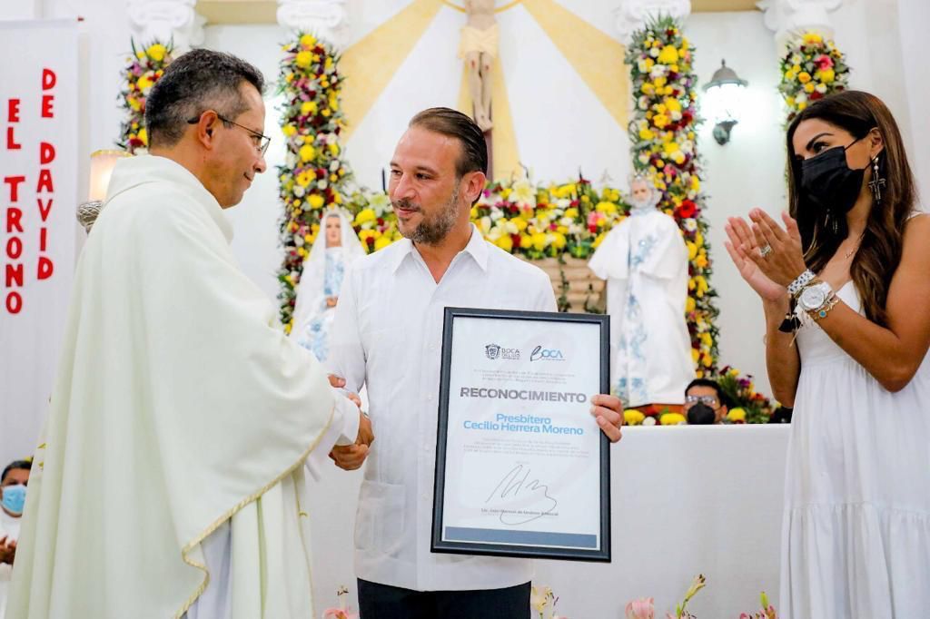 Después de 11 años «El Padre de los Migrantes» deja iglesia Santa Ana en Boca del Río