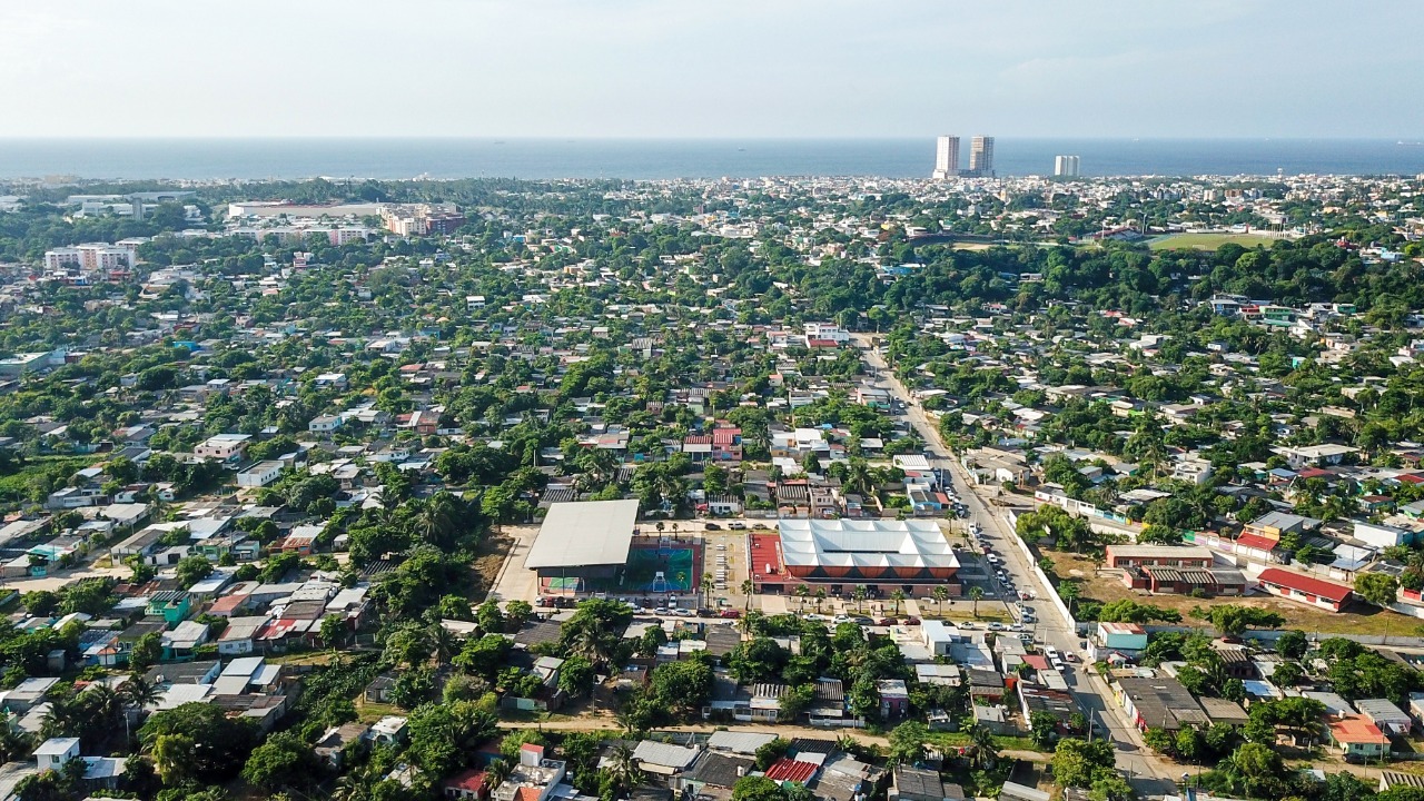 Gobierno de Amado Cruz, unido con constructores del sur de Veracruz