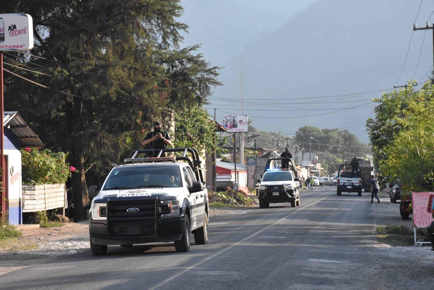 Mujer es asesinada de una puñalada en Tehuipango