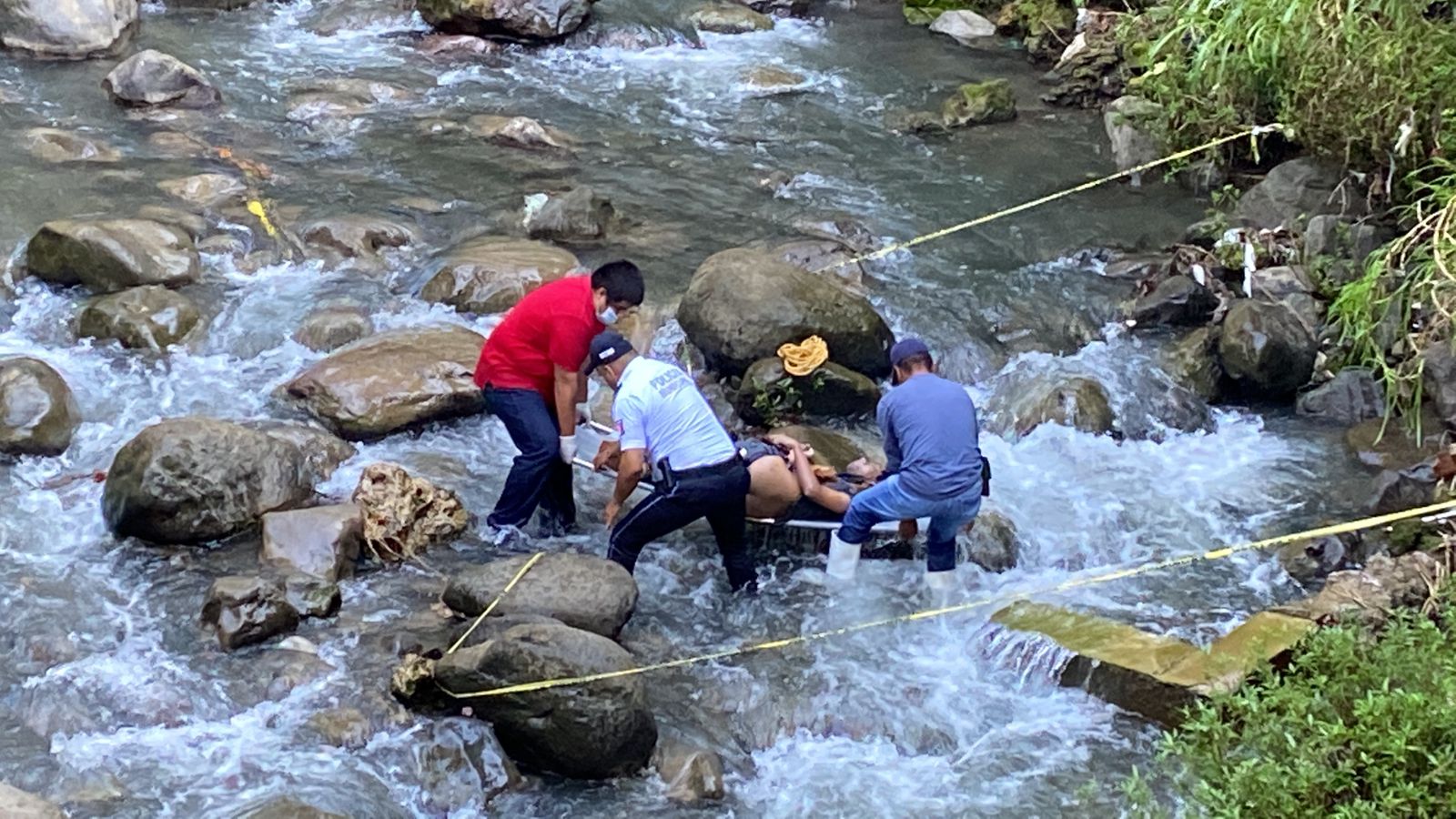 Identifican a hombre localizado en aguas del Río Blanco