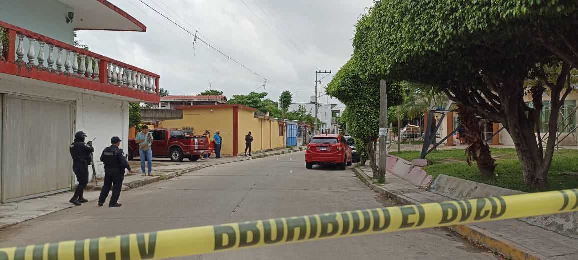 Sujetos disparan contra clínica ginecológica de Minatitlán