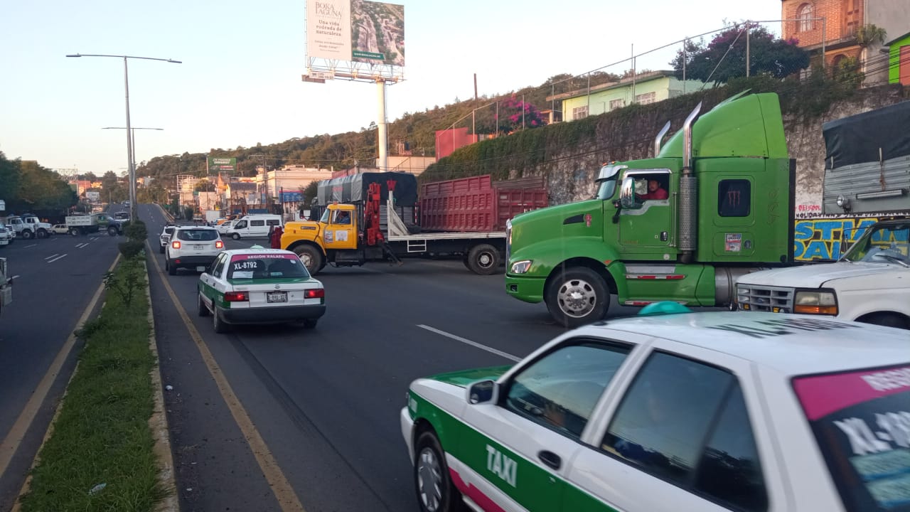 Vecinos de Banderilla bloquearán el lunes la carrera a México en demanda de agua