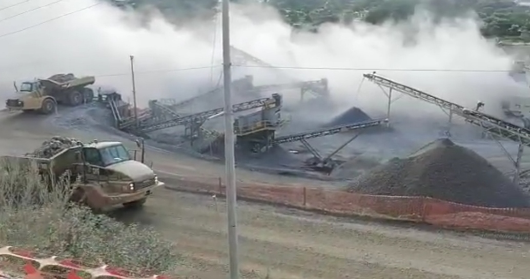 Por explotación laboral denuncian a empresa extractora de roca basáltica en Balzopote