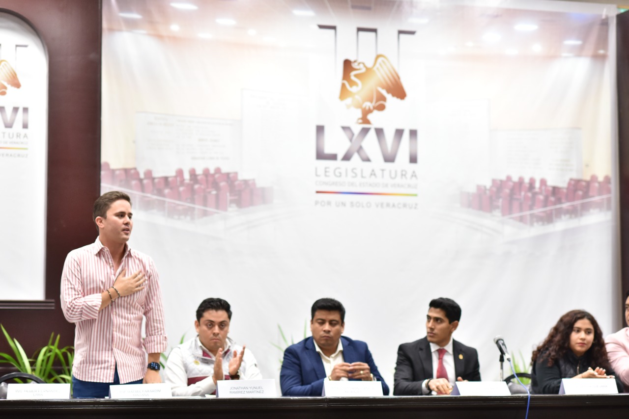 Jóvenes, protagonistas de los cambios que vive México: diputado Fararoni Magaña