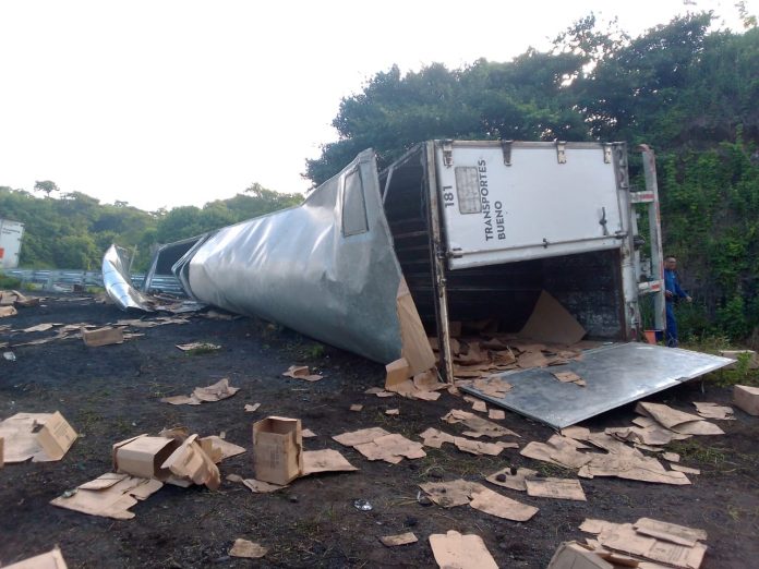 Millonarias las pérdidas por el robo de carga en accidentes: Canacar