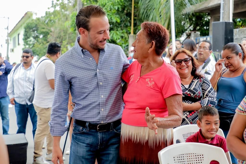 Unánue inicia la repavimentación y construcción del colector sanitario en la Carranza