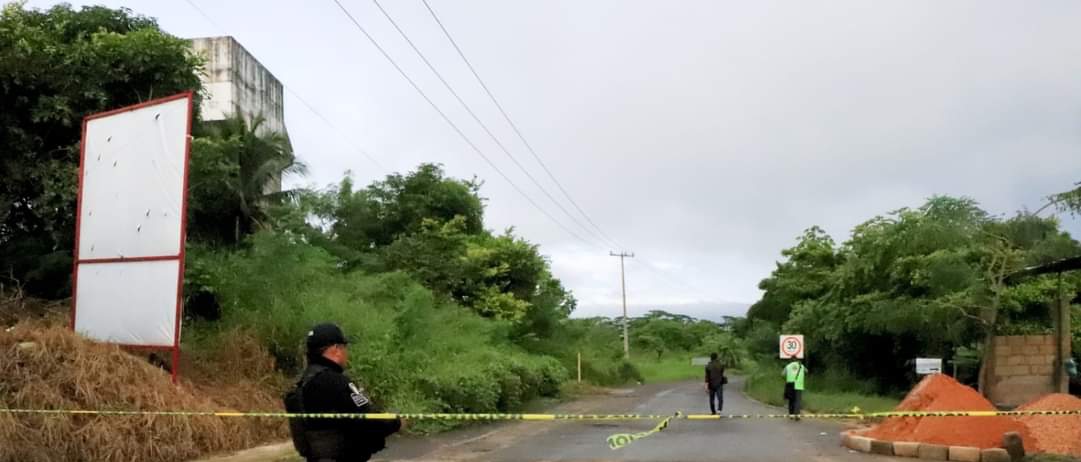 Pemex investiga causas de fuga registrada en ducto en Texistepec