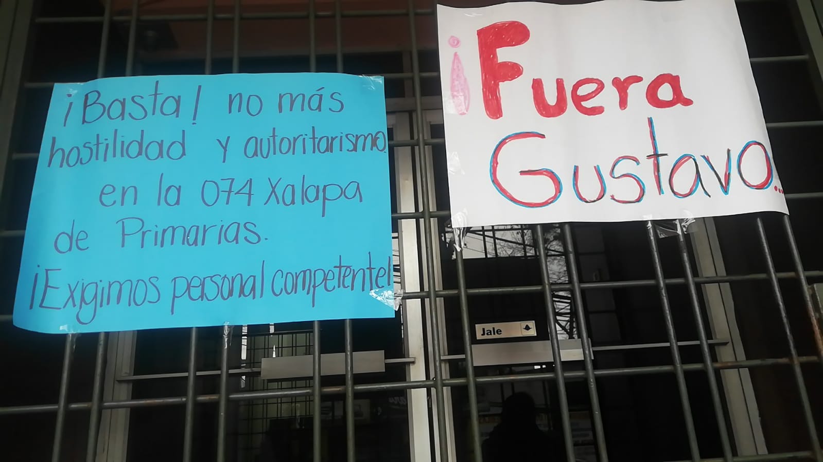 Docentes exigen destitución de supervisor escolar por no cumplir con el perfil