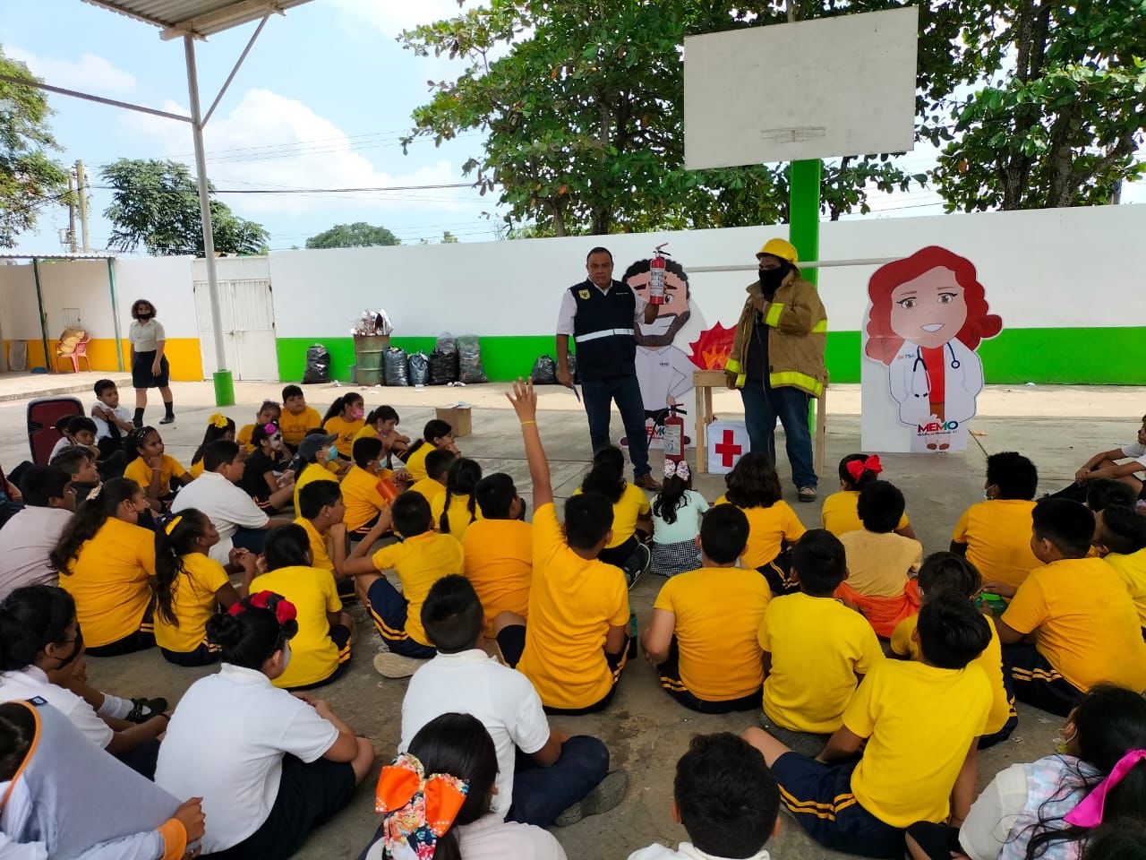 Inician talleres de protección civil en escuelas de Medellín