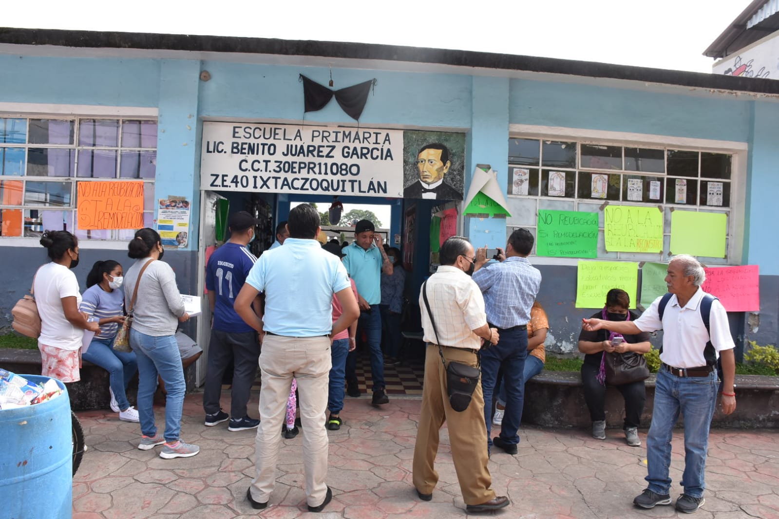 Padres de familia rechazan reubicación de plantel educativo en Ixtaczoquitlán