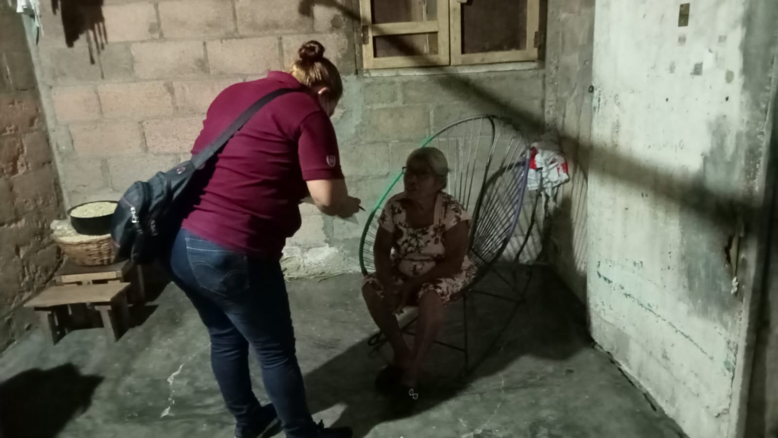 Fuerte olor a hidrocarburo causa malestar en habitantes de Texistepec