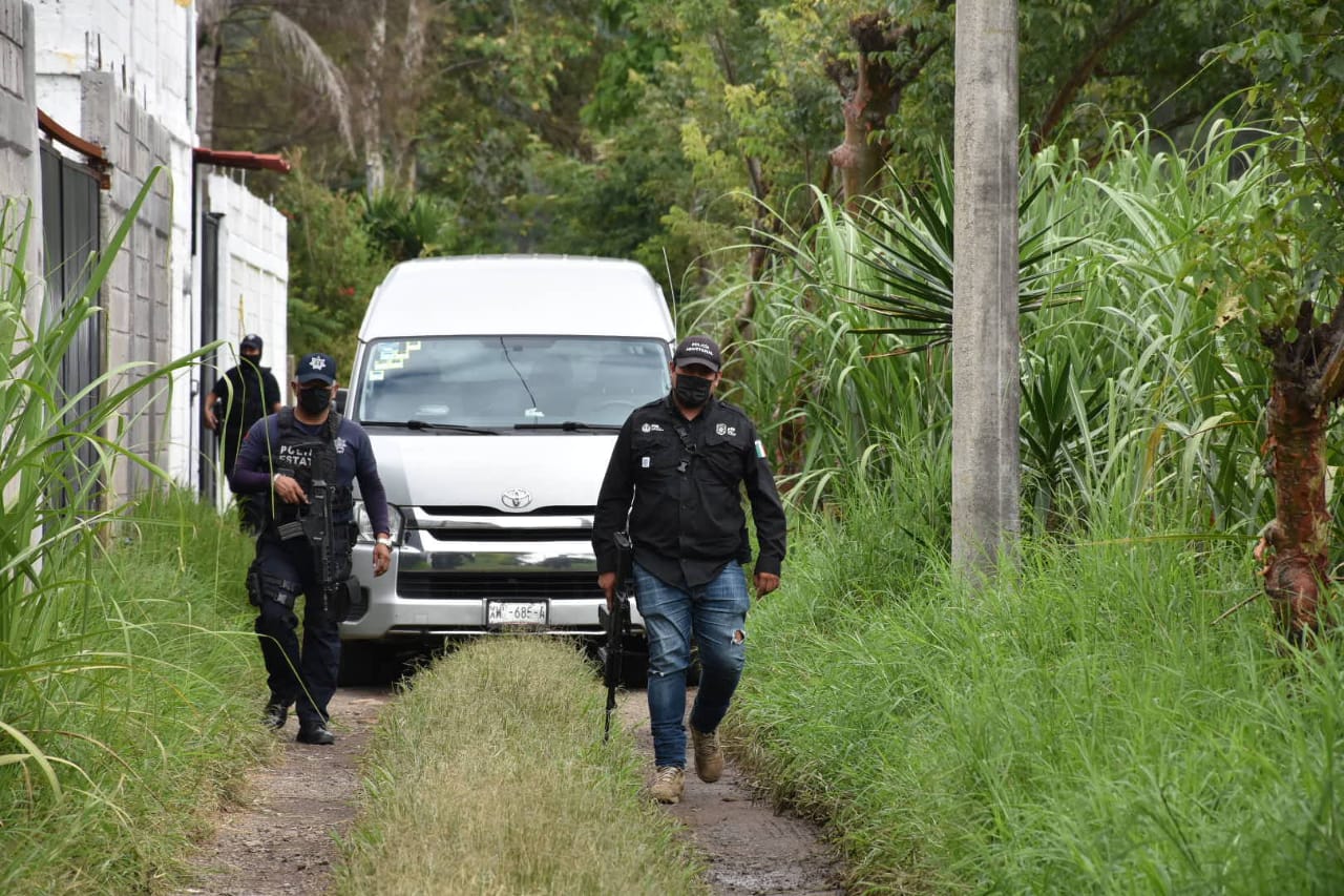 Identifican otros dos de los cuerpos localizados en la fosa clandestina de Atzacan