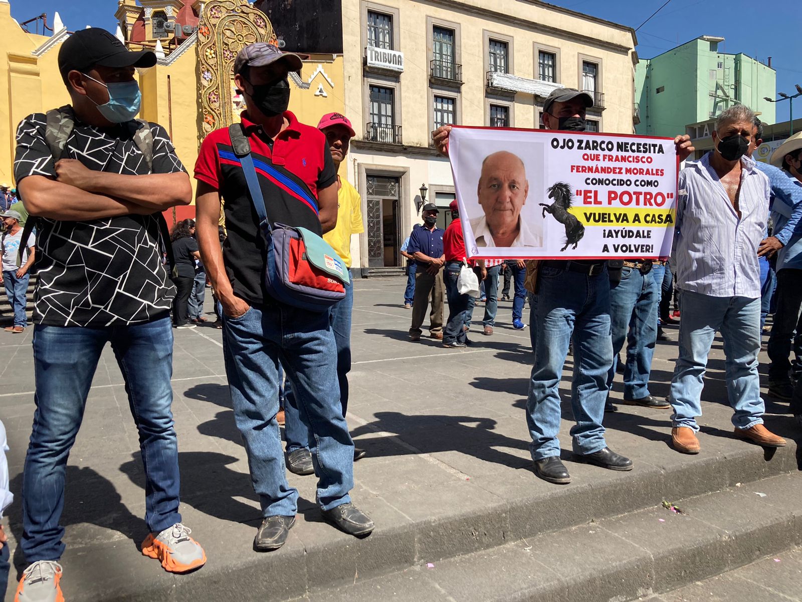 Con bloqueo en el centro de Xalapa exigen la aparición con vida de El Potro