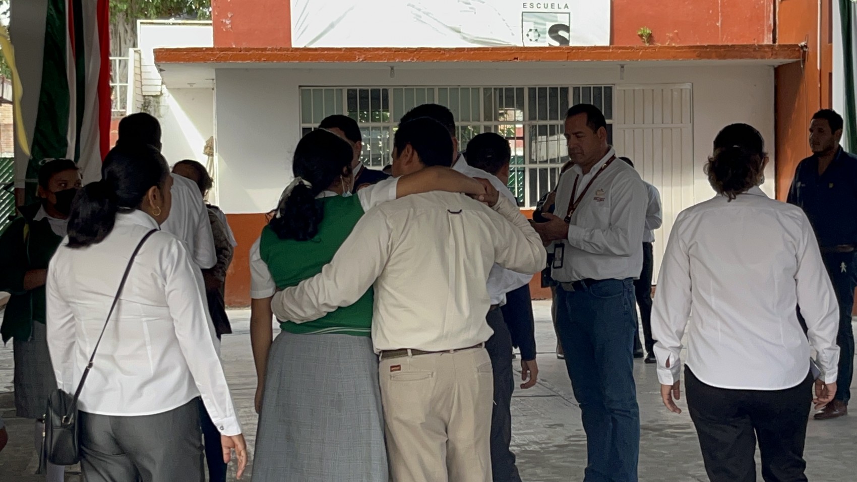 Con síntomas de intoxicación más de 30 estudiantes de telesecundaria de Poza Rica