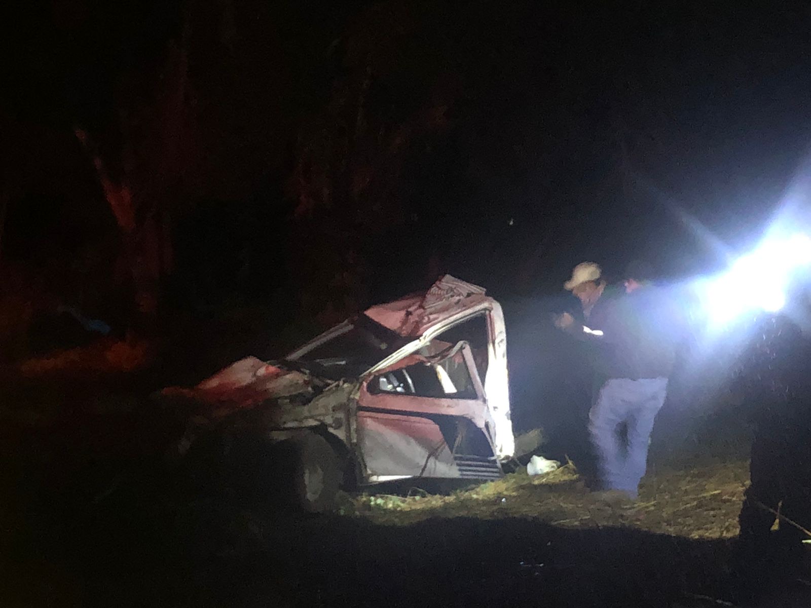 Tráiler embiste auto particular, un fallecido en la carretera Tihuatlán-Álamo
