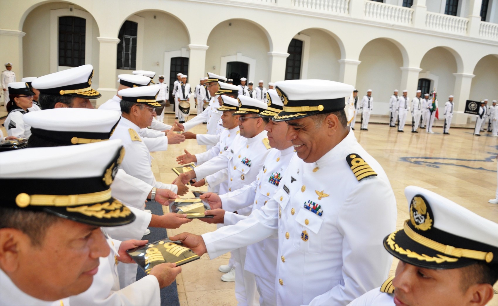 Ascienden 617 elementos de la Tercera Región Naval de Veracruz al grado inmediato superior