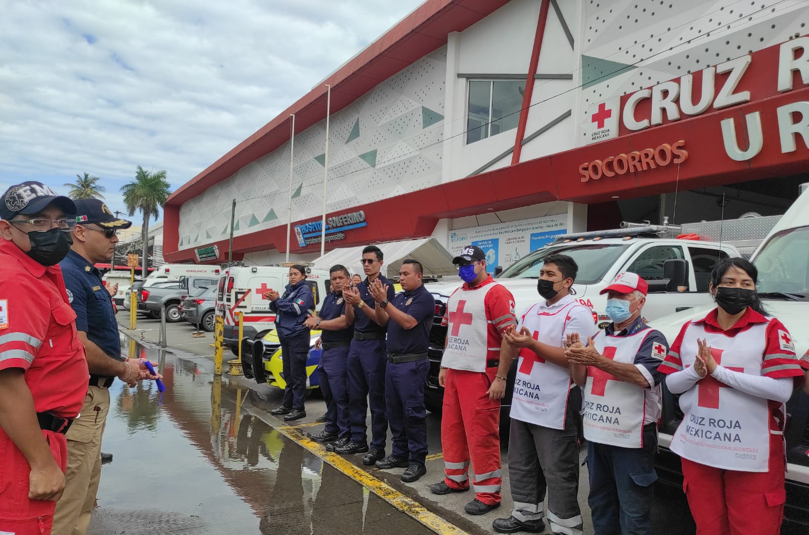 Rinden homenaje póstumo a automovilistas fallecidos en accidentes en Veracruz