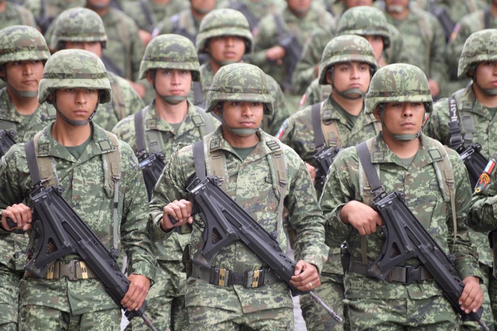 Sin incidentes desfile 112 Aniversario de la Revolución Mexicana en Xalapa