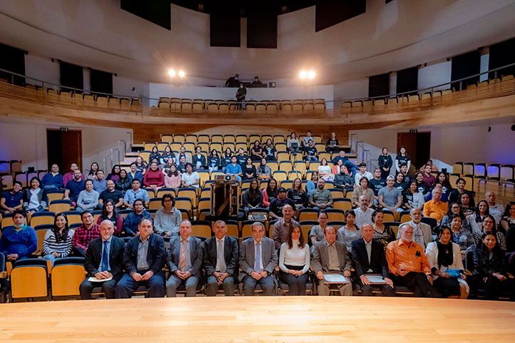 UV reconoció a fundadores de Instituto de Neuroetología