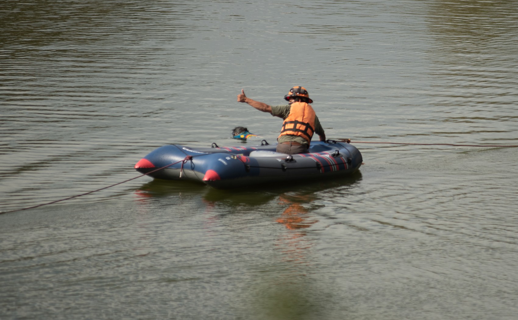 Localizan cuerpo flotando en el paseo de Los Lagos de Xalapa