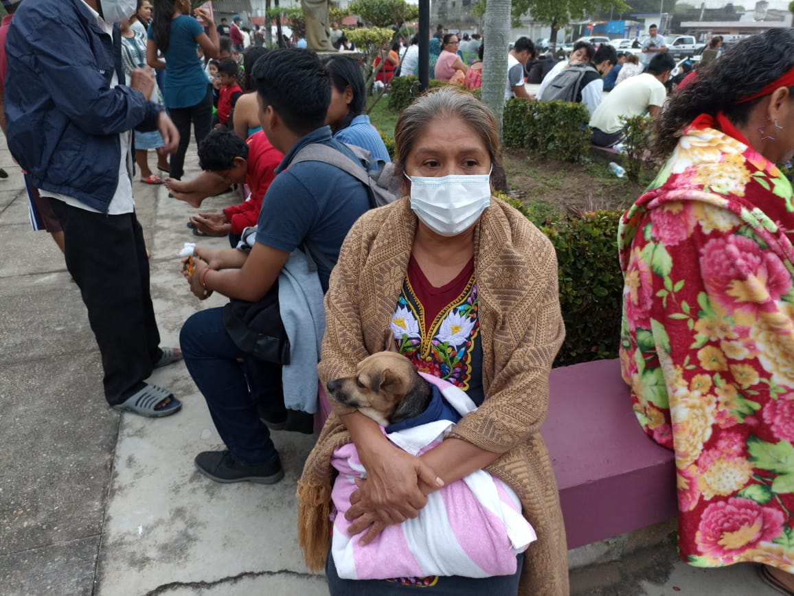 Evacúan a pobladores de Mundo Nuevo por fuerte olor a amoníaco