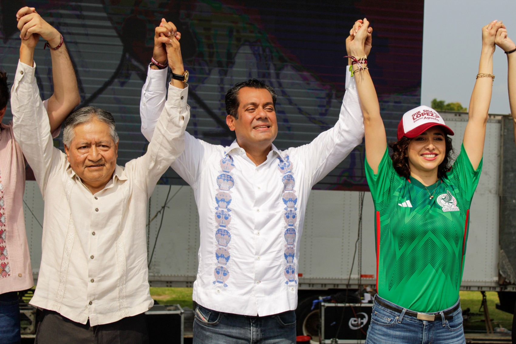 Toma protesta comité estatal de Yo soy Augusto, que siga López