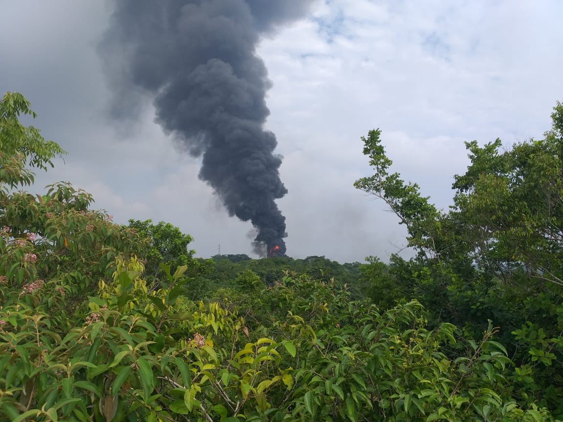 Fuga causa explosión en ducto y deja 19 lesionados en Agua Dulce