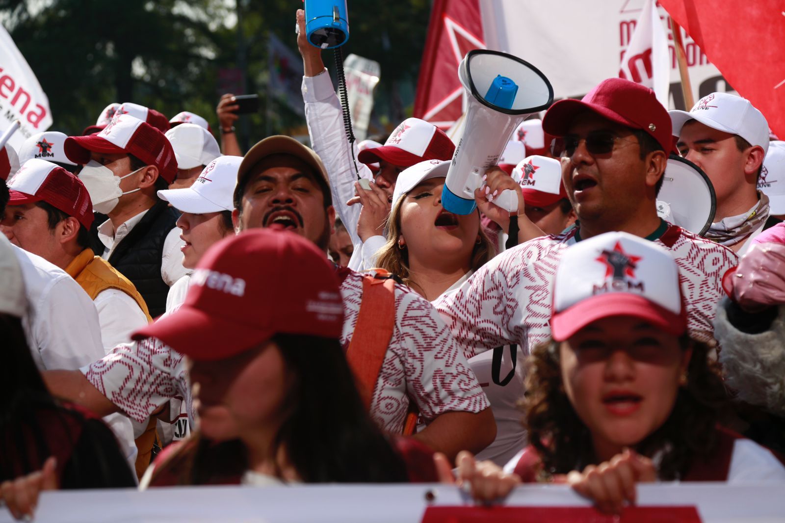 Burócratas se quejan de que los obligarán a asistir a la nueva movilización de AMLO