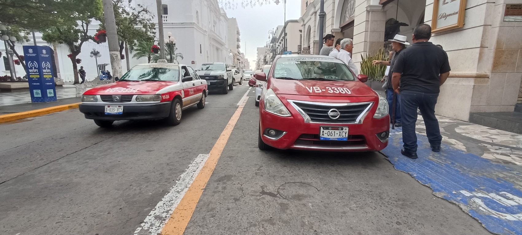 Taxistas esperan alza del 80% en la demanda de sus servicios en la temporada decembrina
