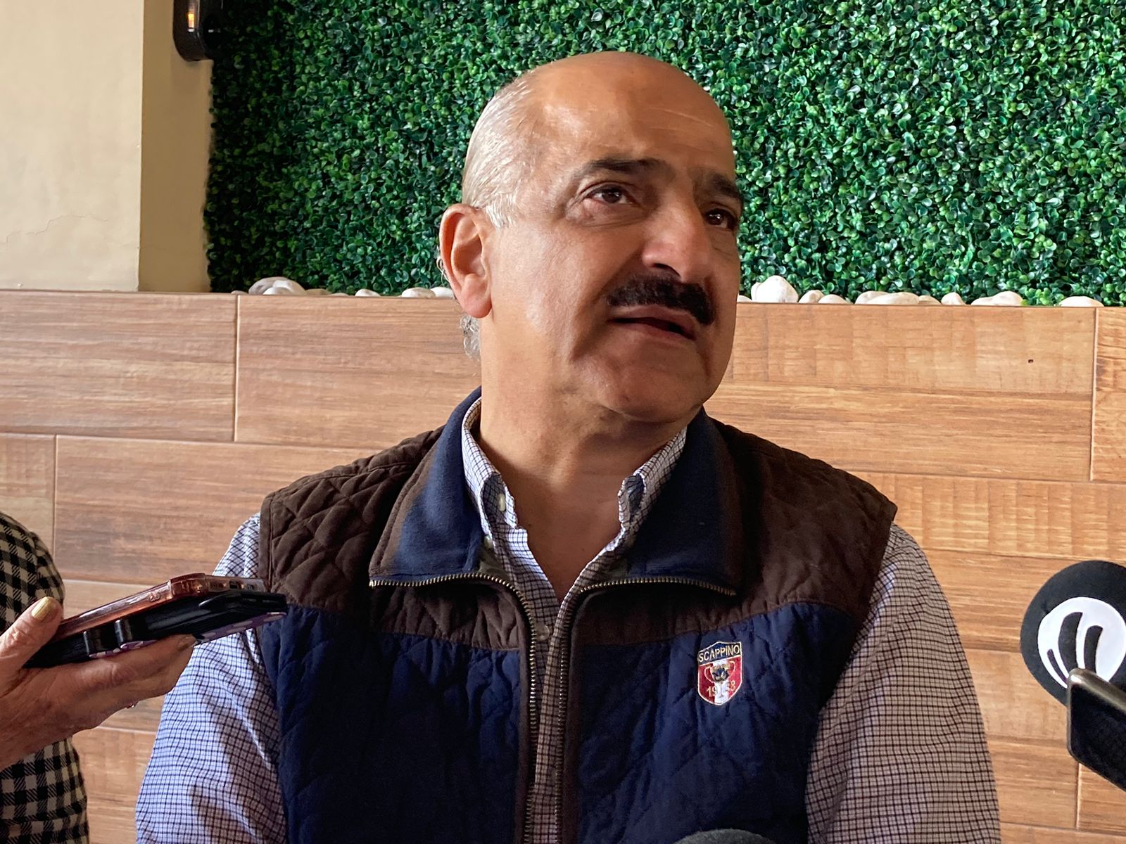 Ahued asegura que no habrá parquímetros en Xalapa