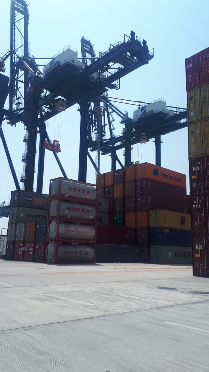 Aumenta 1.8% el movimiento de contenedores en el puerto de Veracruz entre enero y noviembre del 2022