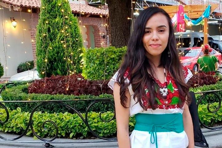 Estudiante de Teatro visibiliza violencia de género en performance