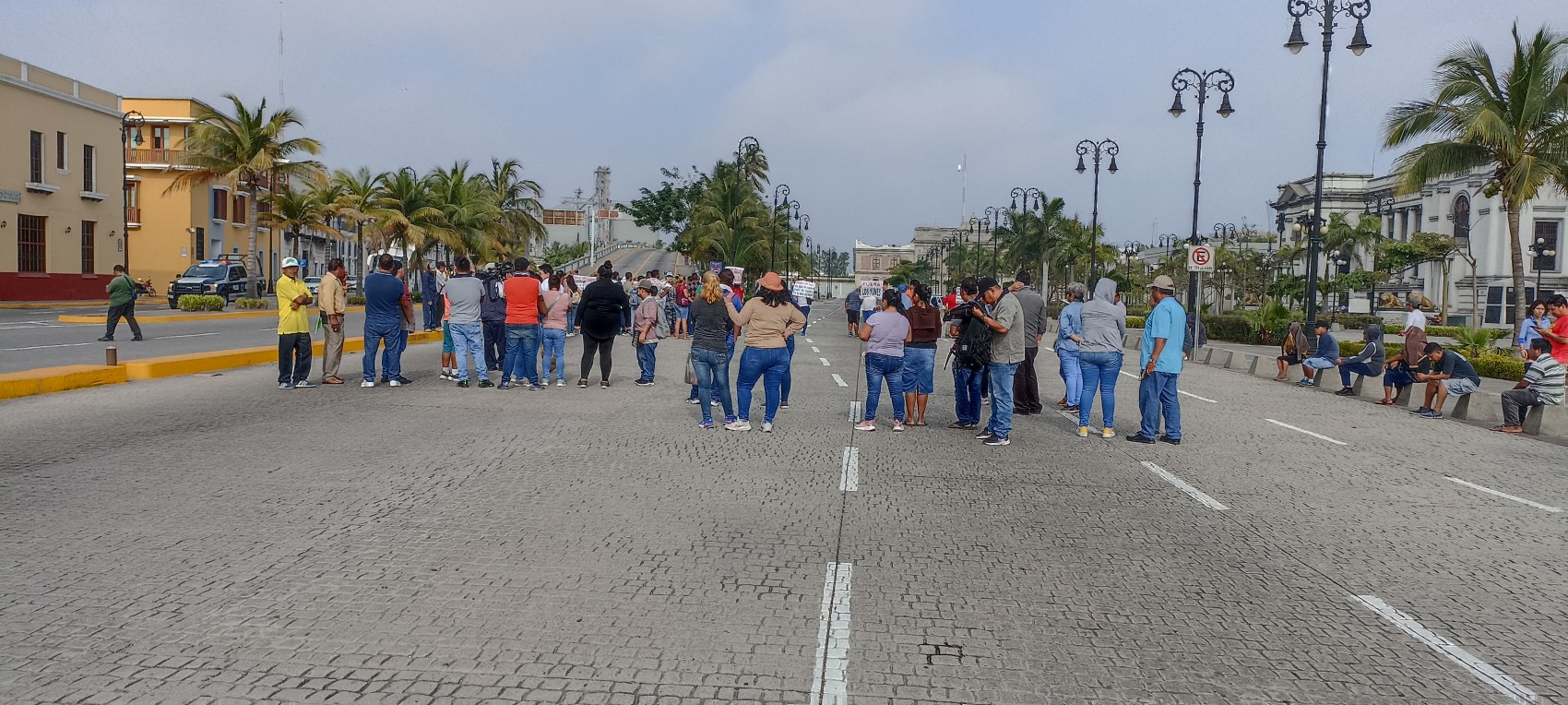 Se deslindan comerciantes del malecón de Veracruz de artesanos del paseo Comodoro Azueta