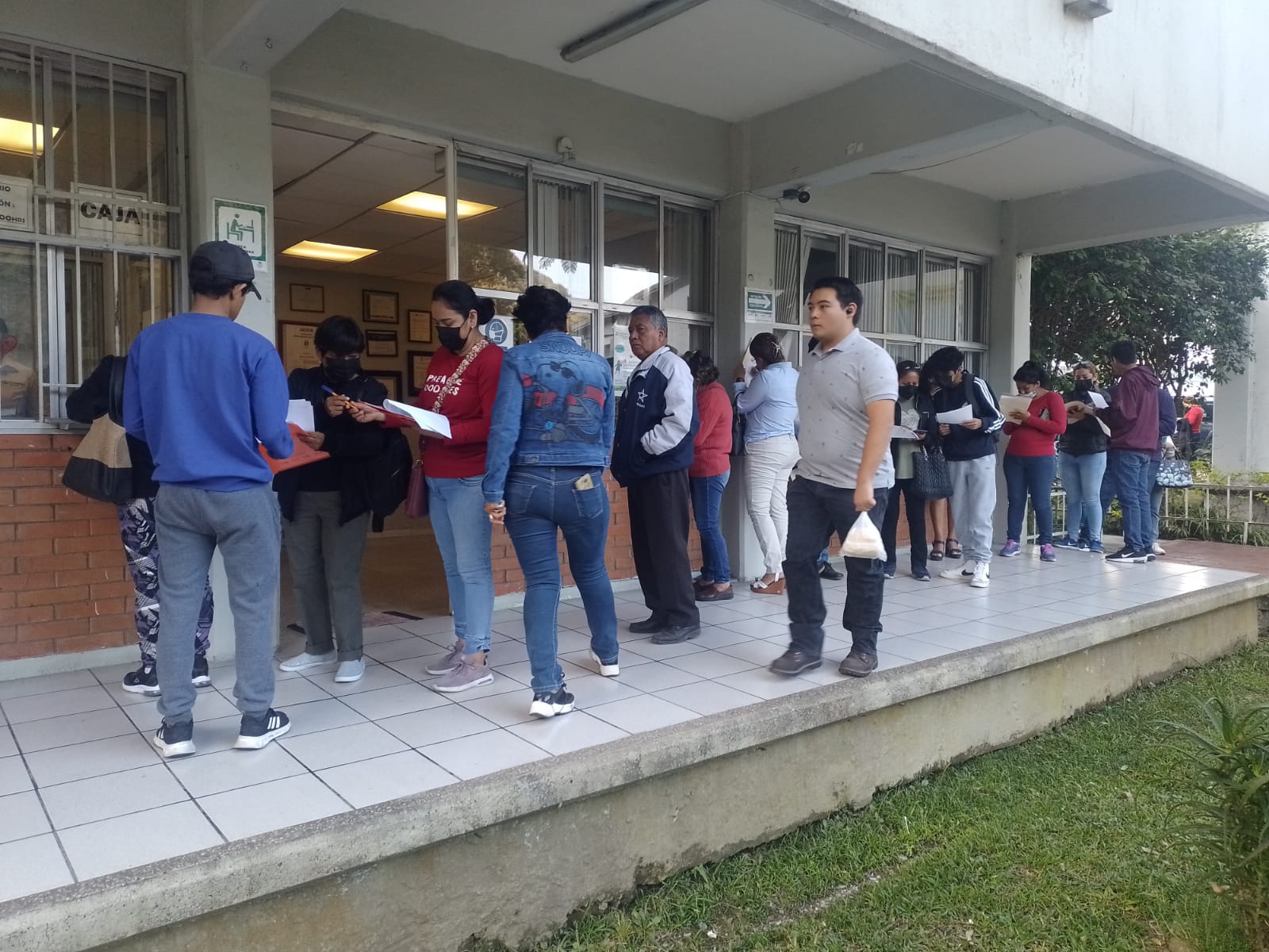 Conalep Orizaba inicia entrega de 850 prefichas para estudiantes de nuevo ingreso