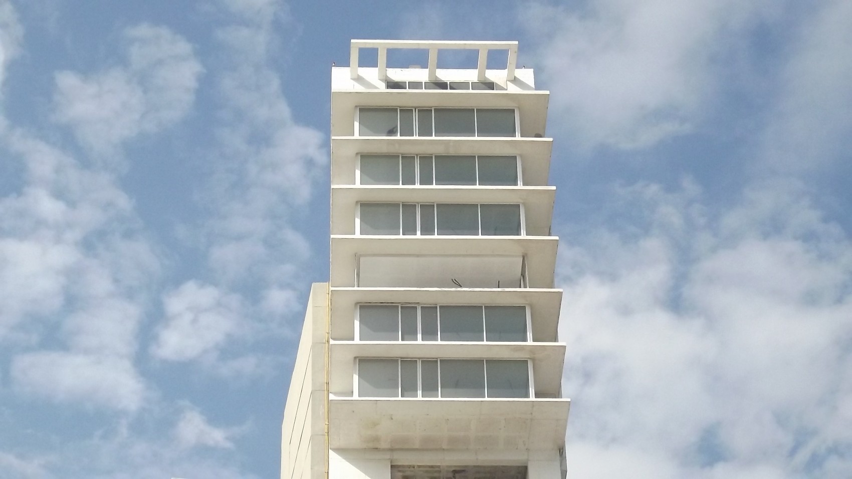 Cuitláhuac relaciona a Castagné con Torre Centro; pedirá que sea investigado