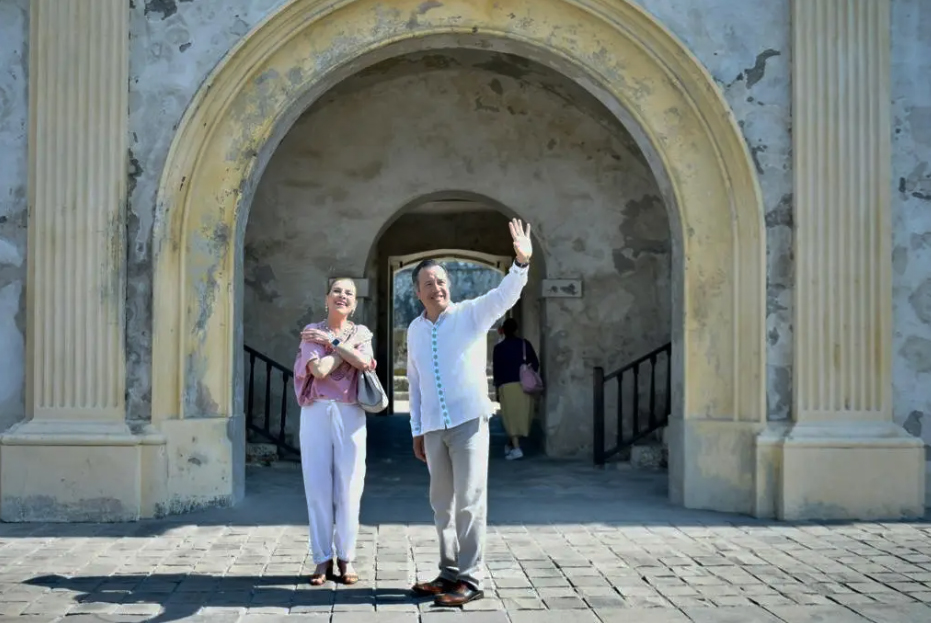 Beatriz Gutiérrez, esposa de AMLO, encabeza Fandango por la Lectura en Veracruz