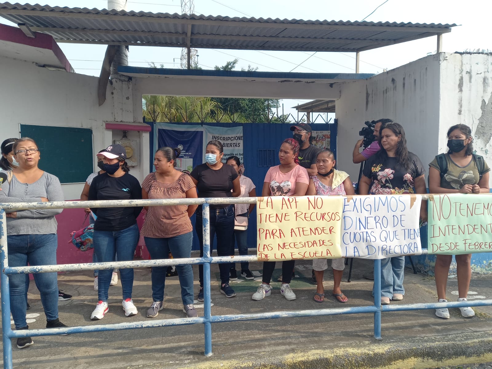 Toman jardín de niños de la ciudad de Veracruz por la falta de intendentes desde febrero