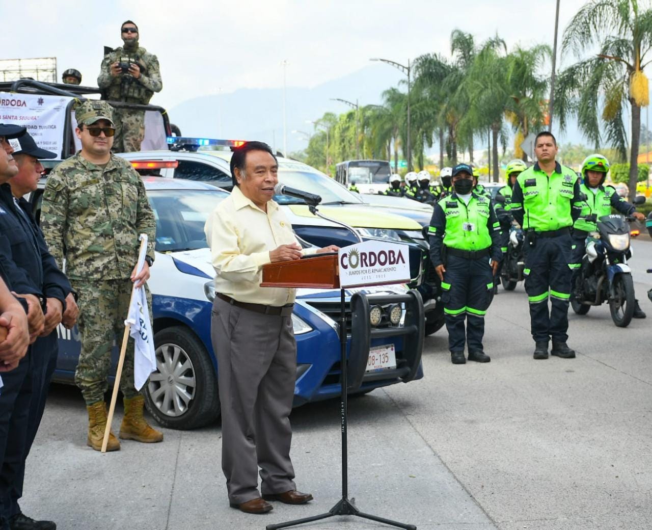 Autoridades de Córdoba banderazo de salida del operativo “Semana Santa Segura 2023”