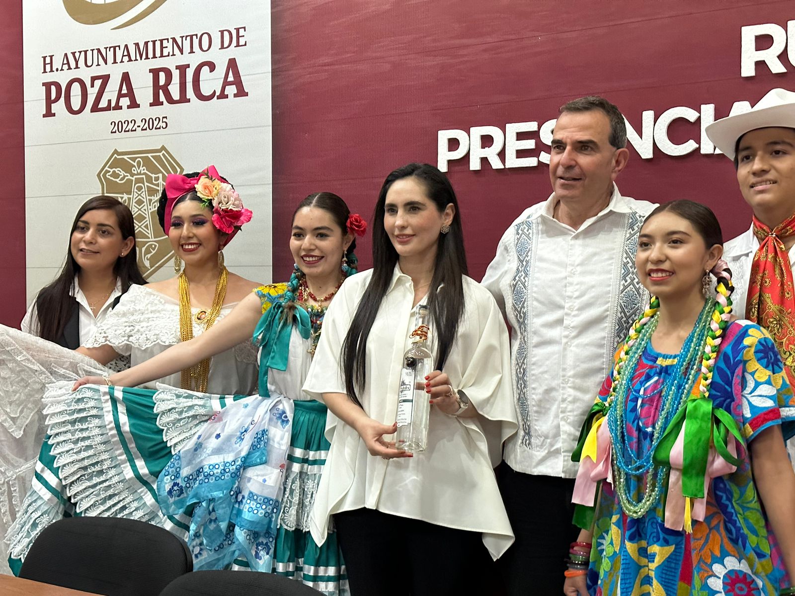 Llevan La Guelaguetza a Poza Rica