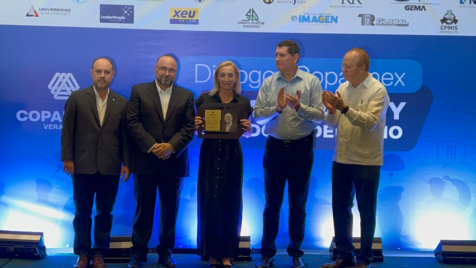 Rinden homenaje al empresario y benefactor Antonio Chedraui Mafud