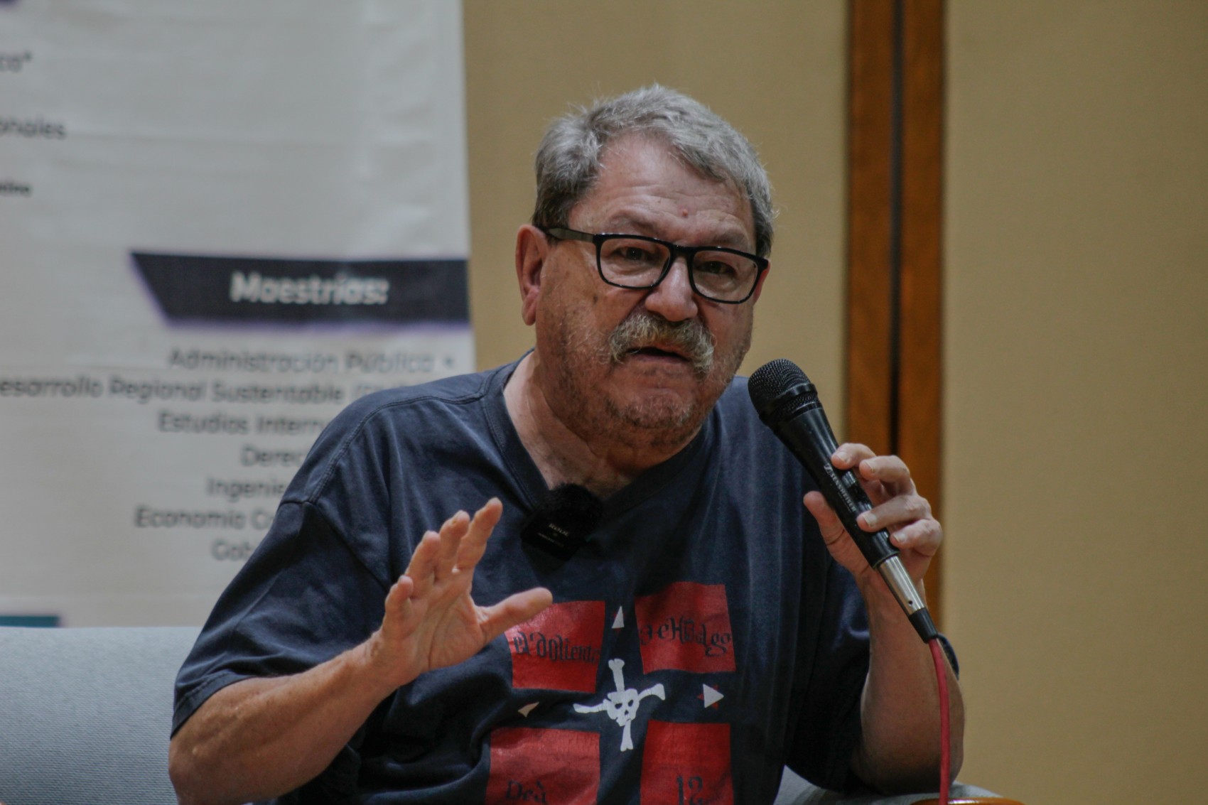 Se busca expandir espacios de lectura en Veracruz: Taibo